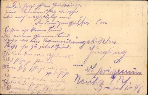 Künstler Ak Noch ungeküsst, Mädchen mit Haarschleifen auf einem Sessel sitzend