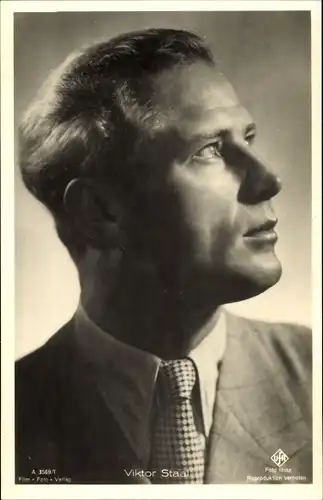 Ak Schauspieler Viktor Staal, Portrait, Anzug