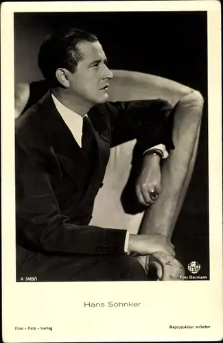 Ak Schauspieler Hans Söhnker, Portrait, Sessel
