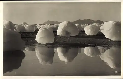 Ak Spitzbergen Norwegen, Blick auf angeschwemmte Eisblöcke