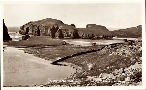 Ak Schottland, Headland, Gesamtansicht mit Ufer