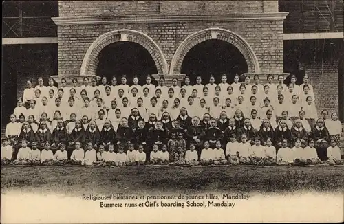 Ak Mandalay Myanmar Burma, Burmese nuns et Girl's boarding School