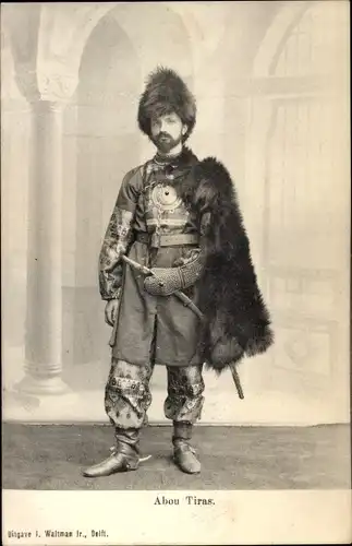 Ak Abou Tiras, Mann mit Fellmütze, Tracht