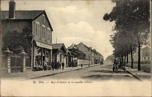 Ak St. Dié Lothringen Vosges, Rue d'Alsace et la caserne Cherin