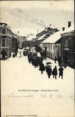 Ak Le Thillot Lothringen Vosges, Grande Rue en hiver, Winteransicht