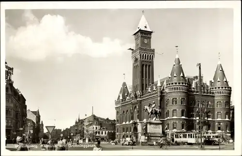 Ak Hälsingborg Helsingborg Schweden, Radhuset och Drottninggatan