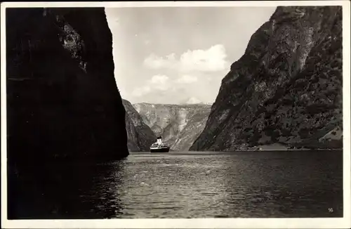 Ak Naerobugten Norwegen, Fjord, Dampfer