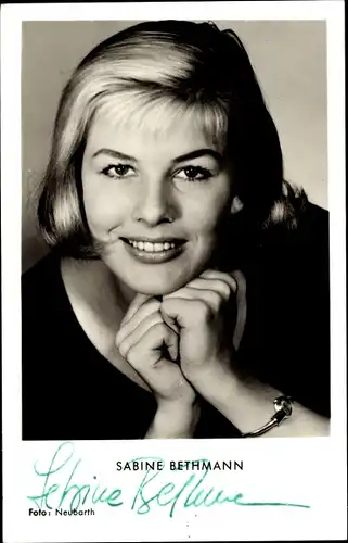 Ak Schauspielerin Sabine Bethmann, Portrait, Autogramm