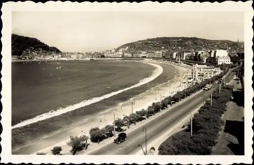 Ak Donostia San Sebastian Baskenland, Promenade et vue general de la Concha