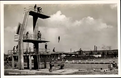 Ak Göppingen in Württemberg, Städt. Freibad, Sprungturm