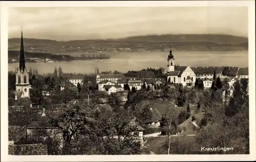 Ak Kreuzlingen Kanton Thurgau, Ortsansicht mit Blick zum Wasser, Kirche