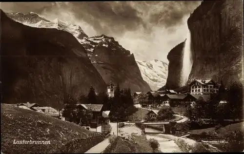 Ak Lauterbrunnen Kanton Bern, Ort, Gebirgstal, Wasserfall