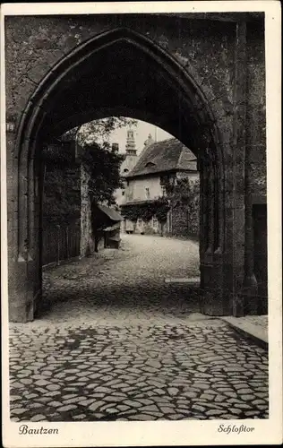 Ak Bautzen in der Oberlausitz, Schlosstor