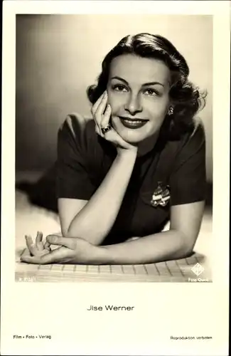 Ak Schauspielerin Ilse Werner, Portrait