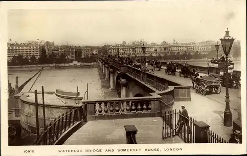 Ak London City England, Waterloo Bridge and Somerset House
