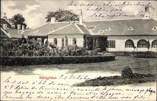 Ak Ketegyhaza Ungarn, Blick vom Garten auf ein Gebäude