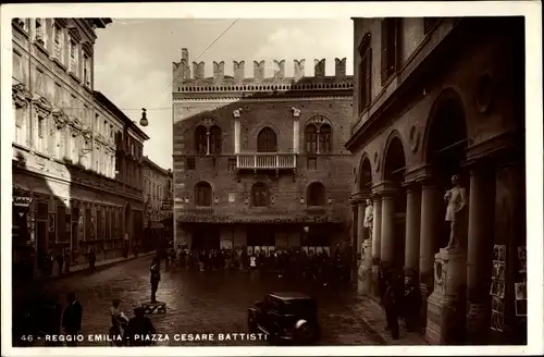 Ak Reggio Emilia Emilia Romagna, Piazza Cesare Battisti