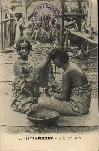 Ak Madagaskar, Coiffeuse Malgache