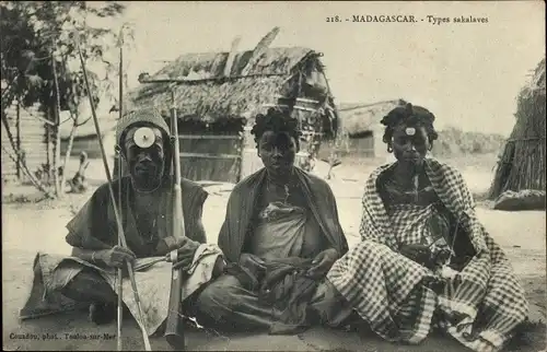 Ak Madagaskar, Types sakalaves