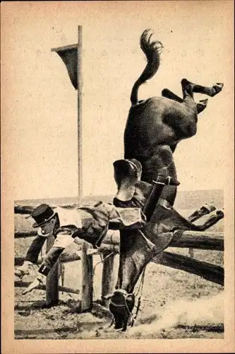 Sammelbild Olympia 1932 Bild Nr. 146, Moderner Fünfkampf, Imre Petnehazy beim Sturz