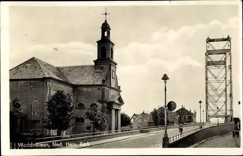 Ak Waddinxveen Südholland, Ned. Herv. Kerk, Zugbrücke