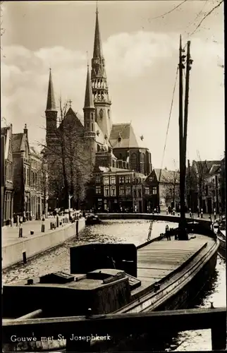 Ak Gouda Südholland Niederlande, Gouwe met St. Josephkerk