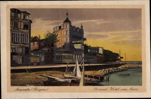 Ak Sassnitz auf Rügen, Blick vom Strand auf das Hotel am Meer