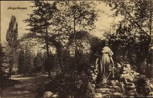 Ak Sangerhausen am Südharz, Wasserschöpferin im Rosarium