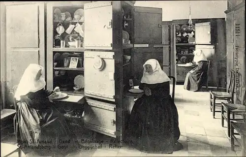 Ak Gand Gent Ostflandern, Mont Saint Amand, Beguiange, Soeurs au Refectoire