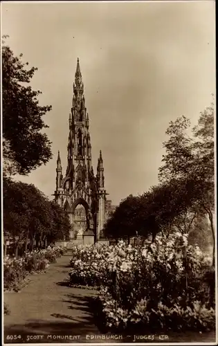 Ak Edinburgh in Schottland, Scott Monument