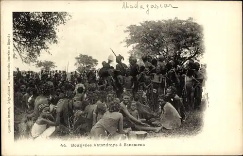 Ak Madagaskar, Bourjanes Antandroys a Sanemena