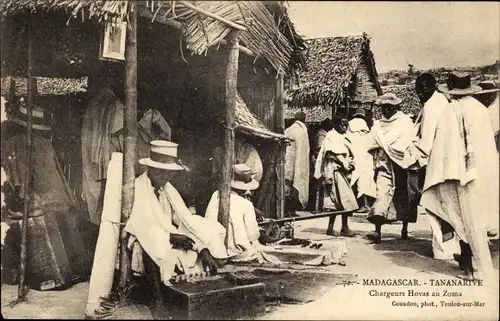 Ak Tananarive Madagaskar, Changeurs Hovas au Zoma, Geldwechsler, Markt