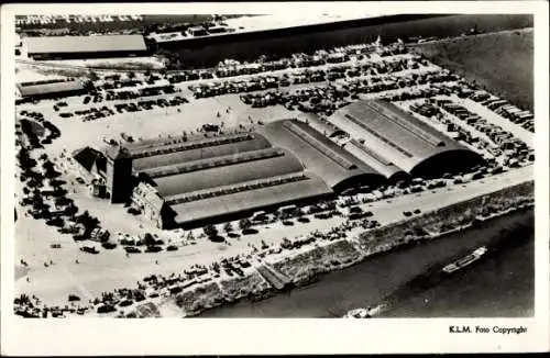 Ak 's Hertogenbosch Nordbrabant Niederlande, Veemarkt-Hallen, Marche aux Bestiaux, Luftbild