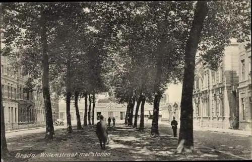 Ak Breda Nordbrabant Niederlande, Willemstraat met station