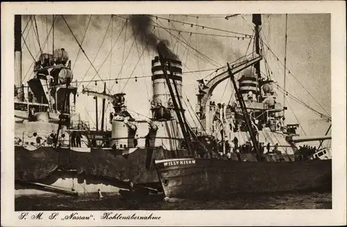 Ak Deutsches Kriegsschiff SMS Nassau, Kohlenübernahme, Willy Klemm, Kaiserliche Marine, Lempe