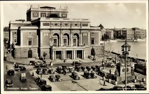 Ak Stockholm Schweden, Kungl. Teatern, Denkmal, parkende Autos