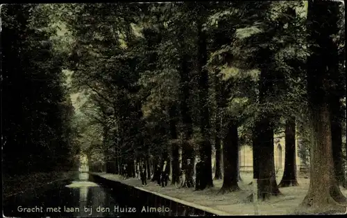 Ak Almelo Overijssel Niederlande, Gracht met laan bij den Huize Almelo