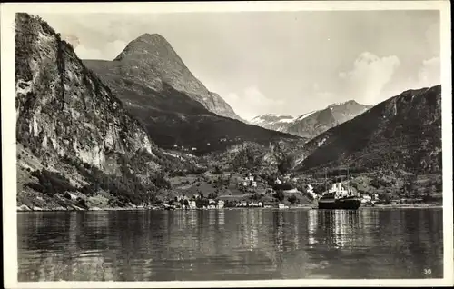 Ak Geiranger Merok Norwegen, Blick vom Wasser zur Ortschaft, Dampfschiff