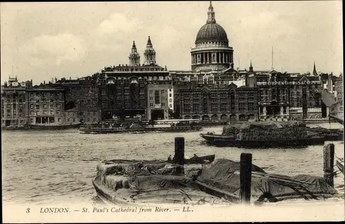 Ak London City England, Saint Paul´s Cathedral from River