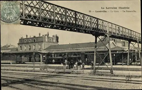 Ak Luneville Meurthe et Moselle, la Gare, Gleisansicht, Passerelle