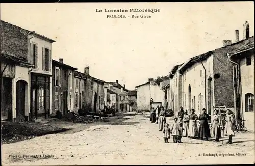 Ak Frolois Lothringen Meurthe et Moselle, Rue Girue, Straßenpartie im Ort