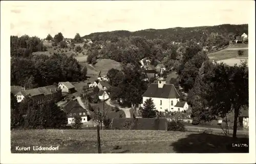 Ak Lückendorf Oybin Oberlausitz, Blick auf Ort mit Zittauer Gebirge