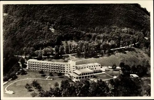 Ak Bad Urach in der Schwäbischen Alb, Das Haus auf der Alb, Fliegeraufnahme