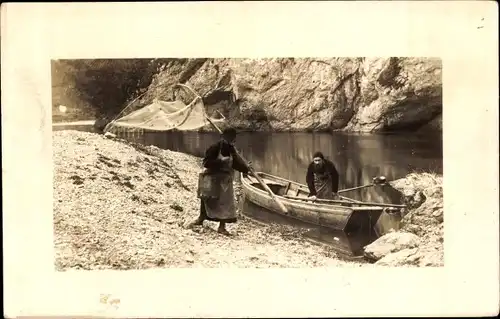 Ak Beuron an der Donau Württemberg, Klosterfischer, Uferpartie