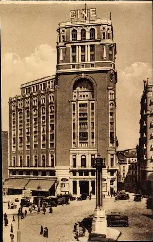 Ak Madrid Spanien, Edificio de La Prensa, Situada en la Callao