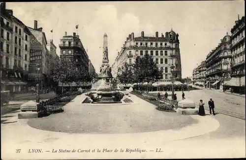 Ak Lyon Rhône, La Statue de Carnot et la Place de la Republique