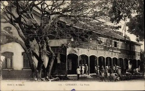 Ak Konakry Conakry Guinea, La Poste, Kolonisten, Postgebäude