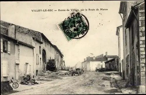 Ak Villey le Sec Meurthe et Moselle, Entrée du Village par la Route de Maron