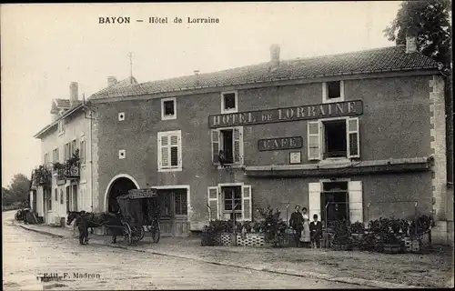 Ak Bayon Meurthe et Moselle, Hotel de Lorraine, Kutsche