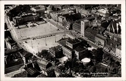 Ak Leipzig in Sachsen, Augustusplatz, Fliegeraufnahme